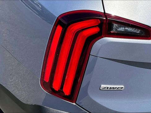 Used 2020 Kia Telluride SX w/ SX Prestige Package image 30