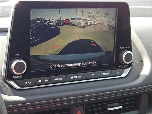 Used 2025 Nissan Rogue SV w/ SV Premium Package FWD image 15