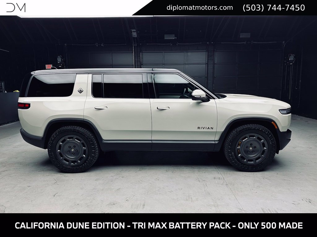 Used 2025 Rivian R1S Adventure Tri AWD/4WD image 7