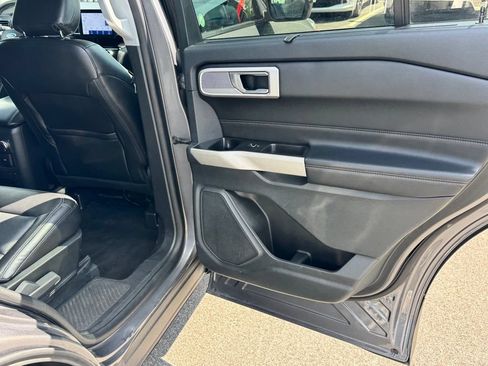 Used 2022 Ford Explorer Limited RWD image 30
