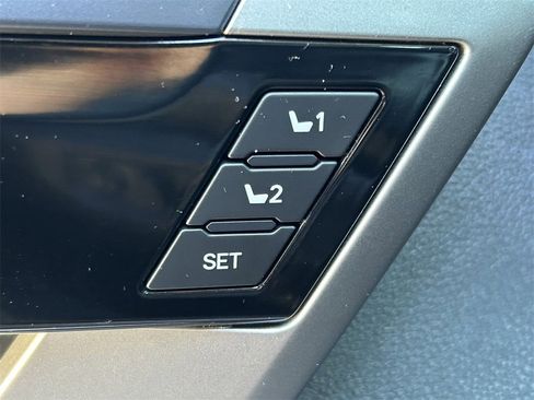 Used 2023 Toyota Tundra Limited image 25