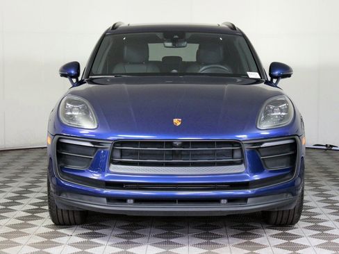 Used 2022 Porsche Macan w/ Premium Package Plus image 10