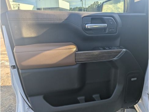 Used 2020 Chevrolet Silverado 1500 High Country AWD/4WD image 10