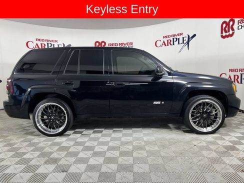 Used 2007 Chevrolet TrailBlazer SS RWD image 9