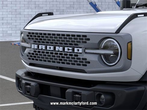 New 2026 Ford Bronco Badlands image 19
