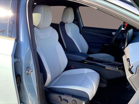 New 2025 Volkswagen ID.4 Pro S Plus AWD/4WD image 11