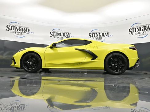 Used 2022 Chevrolet Corvette Stingray Coupe w/ 1LT RWD image 29