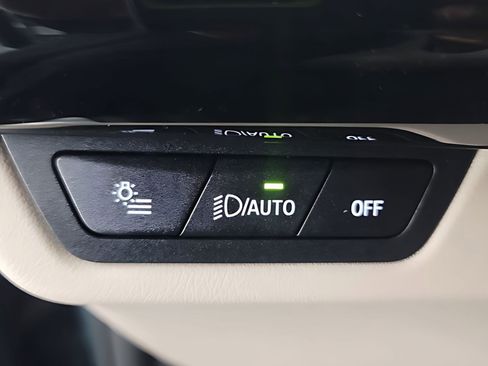 Used 2025 BMW X1 xDrive28i w/ Convenience Package image 9