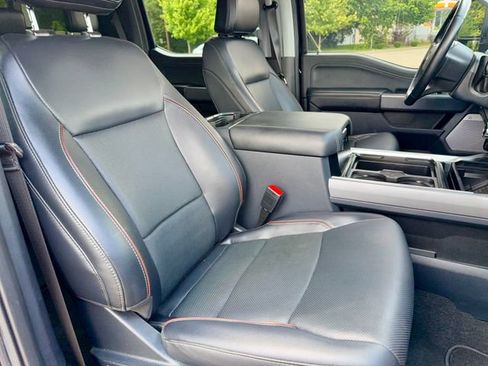 Used 2023 Ford F250 Lariat w/ Sport Appearance Package AWD/4WD image 9