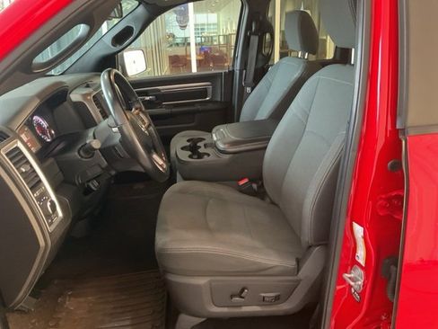 Used 2021 RAM 1500 Classic Warlock w/ Luxury Group image 4