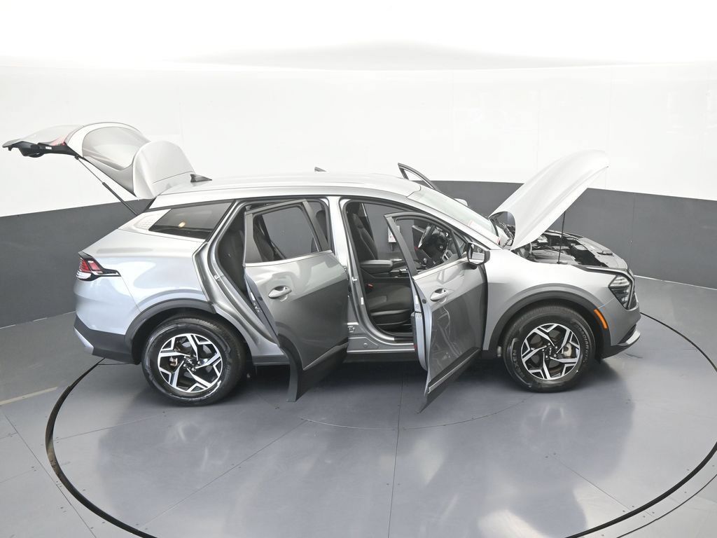 Used 2024 Kia Sportage LX AWD/4WD image 69
