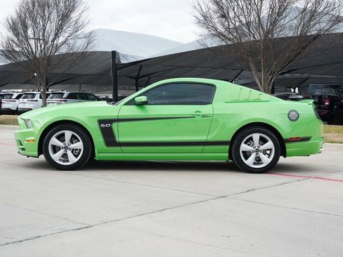 Used 2014 Ford Mustang GT Premium image 2