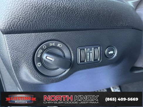 Used 2023 Dodge Challenger R/T w/ Blacktop Package image 10