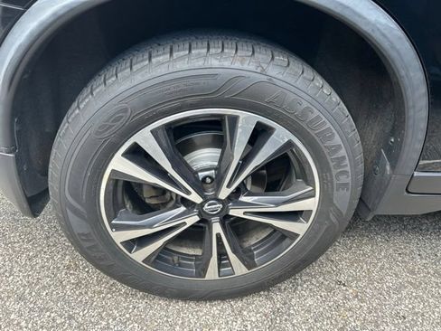 Used 2019 Nissan Rogue SV w/ Premium Package AWD/4WD image 7