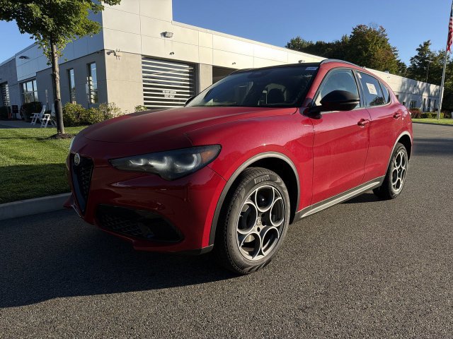New 2026 Alfa Romeo Stelvio Sprint w/ Convenience Package AWD/4WD image 4