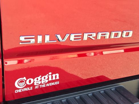 Used 2025 Chevrolet Silverado 1500 LT Trail Boss w/ Convenience Package II image 34