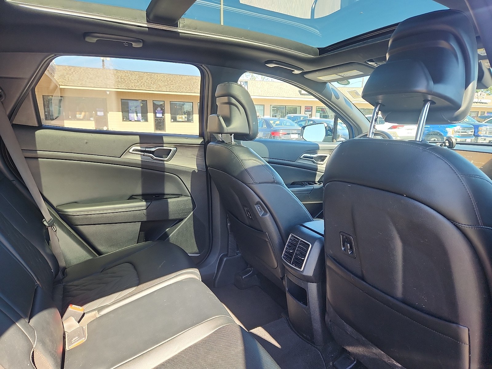 Used 2023 Kia Sportage X-Line w/ X-Line Premium Package AWD/4WD image 28