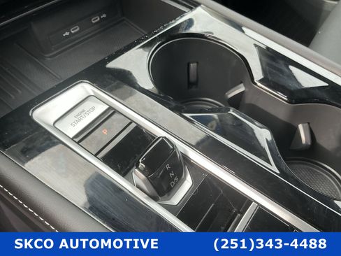 Used 2025 Volkswagen Atlas SE FWD image 23