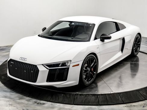 Used 2018 Audi R8 V10 image 7
