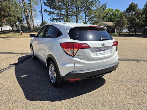 Used 2016 Honda HR-V EX image 4