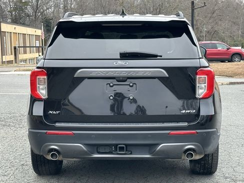 Used 2023 Ford Explorer XLT w/ Equipment Group 202A image 9
