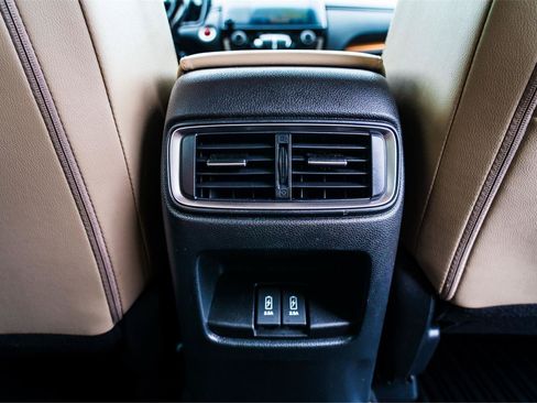 Used 2018 Honda CR-V Touring image 27