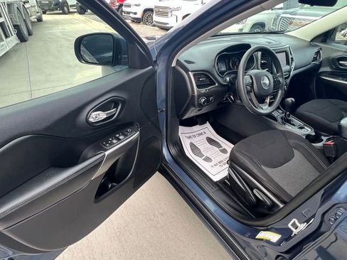 Used 2020 Jeep Cherokee Latitude image 9