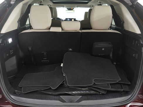 Certified 2024 MAZDA CX-90 Plug-In Hybrid w/ Premium Pkg image 11