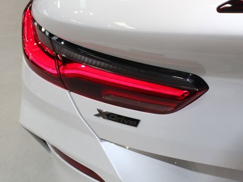 Used 2019 BMW M850i xDrive Convertible w/ M Carbon Exterior Package image 28