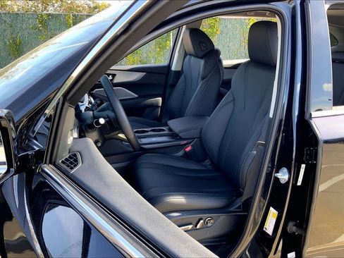 Certified 2026 Acura MDX FWD image 8