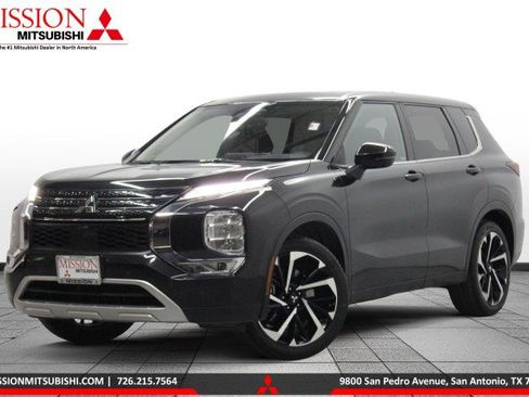 Used 2024 Mitsubishi Outlander SE FWD image 1