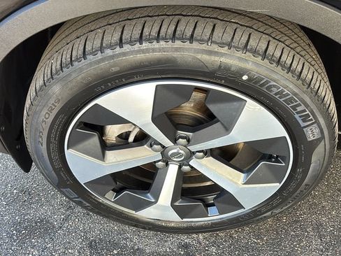 Used 2023 Volvo XC40 B5 Plus w/ Driver Assist Package AWD/4WD image 33