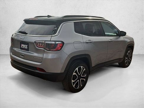 Used 2024 Jeep Compass Limited image 5