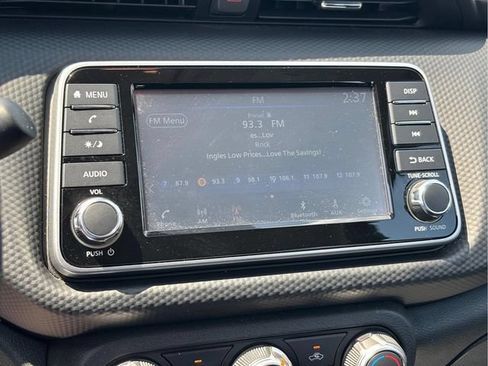 Used 2025 Nissan Kicks Play S FWD image 5