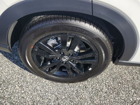 New 2026 Honda HR-V Sport image 5