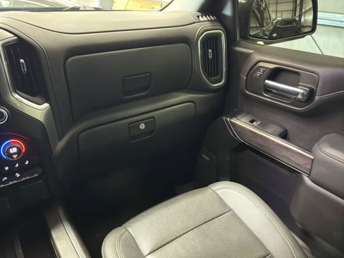 Used 2022 Chevrolet Silverado 1500 LTZ image 18