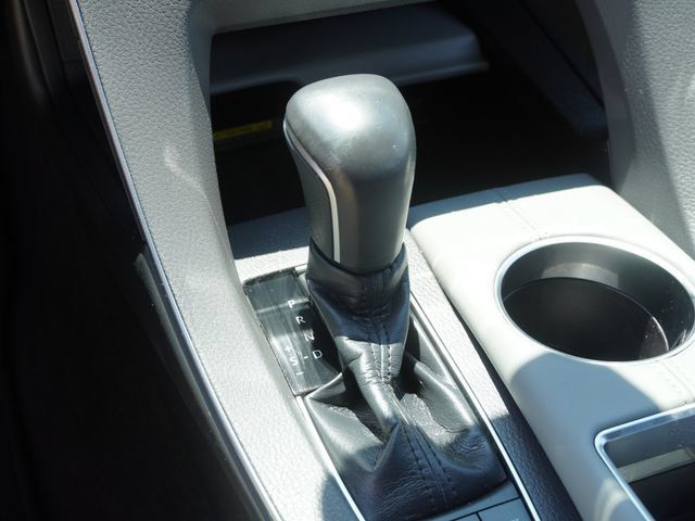 Used 2020 Toyota Avalon Limited w/ Advanced Safety Package FWD image 26