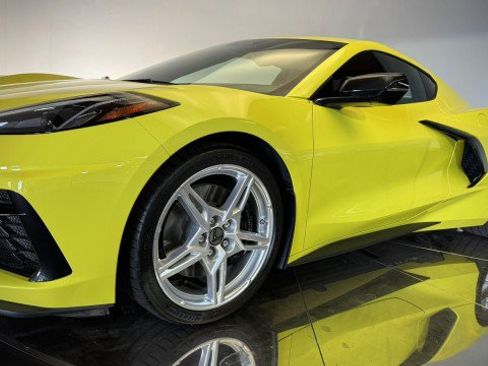 Used 2024 Chevrolet Corvette Stingray Premium Cpe w/ Z51 Performance Package RWD image 22