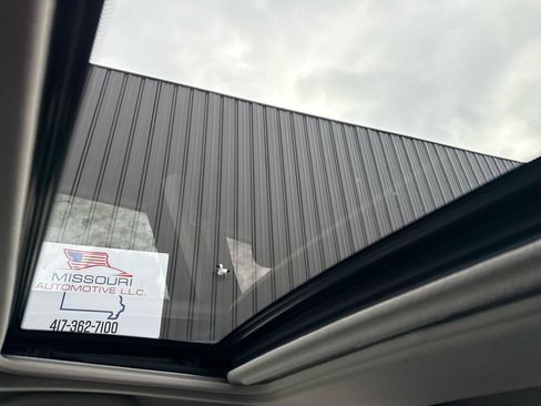 Used 2013 Nissan Juke SL image 38