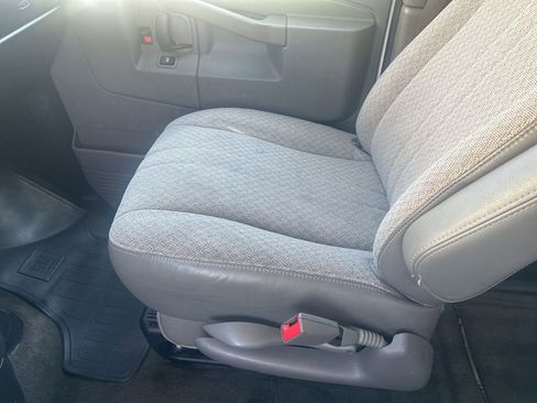 Used 2019 Chevrolet Express 3500 LT w/ LT Preferred Equipment Group RWD image 3