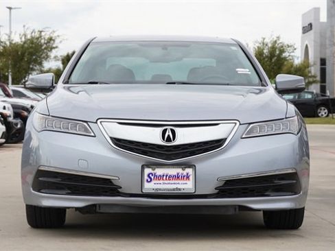 Used 2015 Acura TLX image 2