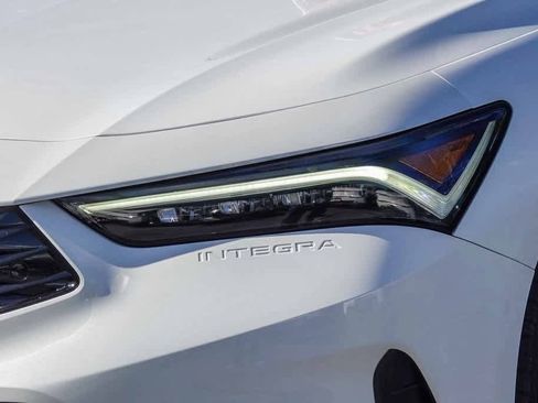 Used 2024 Acura Integra image 8