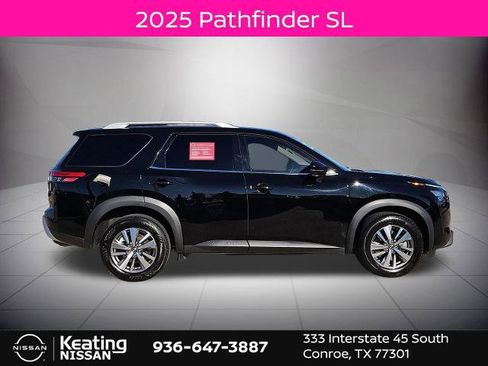 Certified 2025 Nissan Pathfinder SL image 2