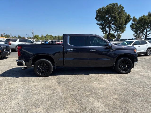 Used 2022 Chevrolet Silverado 1500 LTZ w/ LTZ Convenience Package II RWD image 4