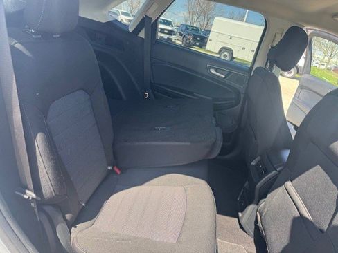 Used 2022 Ford Edge SE image 31