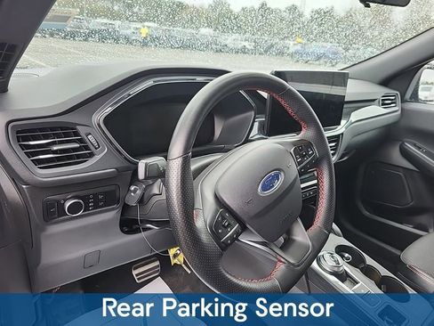 Used 2023 Ford Escape ST-Line w/ Tech Pack #1 AWD/4WD image 10