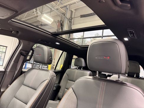 Used 2024 GMC Acadia AT4 image 28