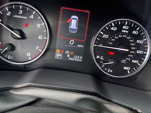 Used 2021 Subaru Outback Premium image 3