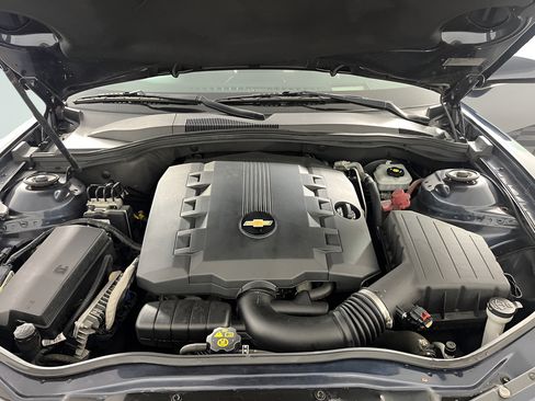 Used 2013 Chevrolet Camaro LT RWD image 17
