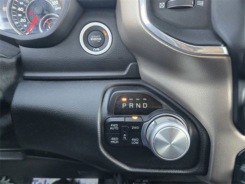 Used 2019 RAM 1500 Laramie image 24